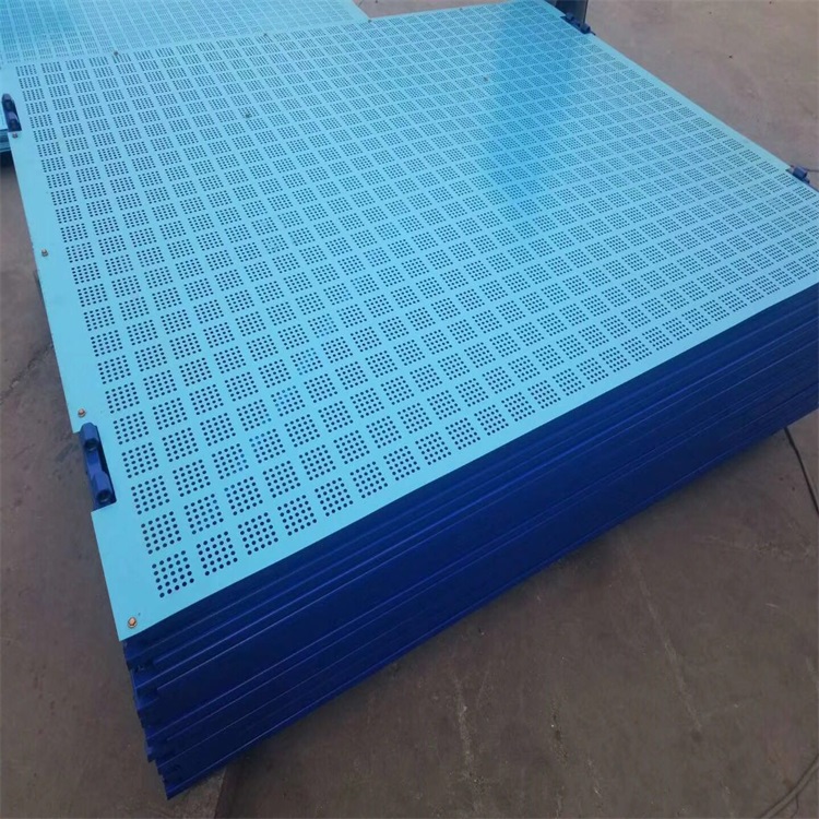 上海腳手架噴塑防護(hù)網(wǎng)片圖片3