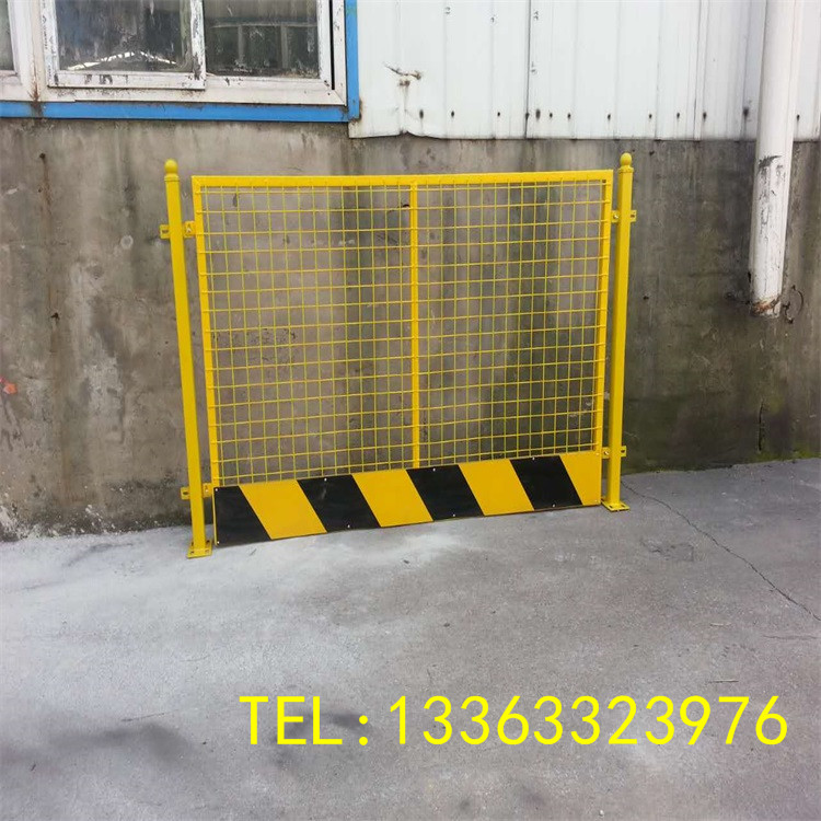 上海焊接移動(dòng)護(hù)欄圖片1