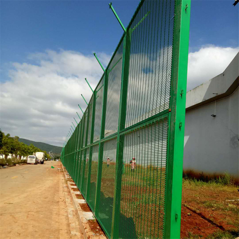 上海刀片刺網(wǎng)阻隔防護(hù)網(wǎng)圖片4