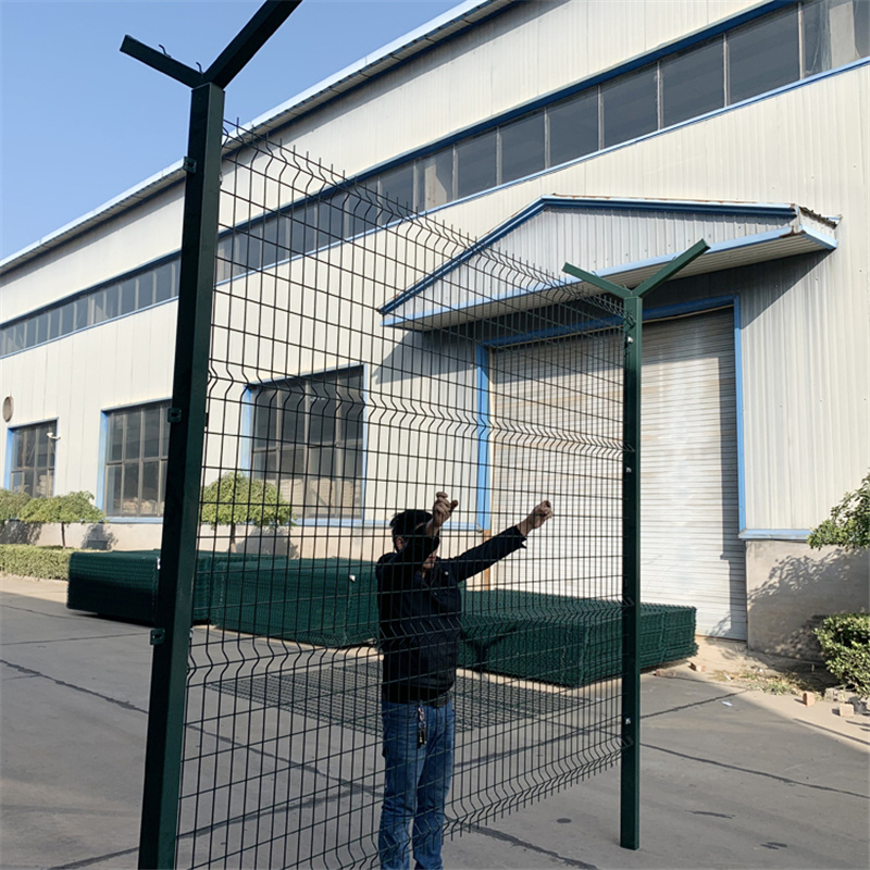 上海監(jiān)獄雙邊絲護(hù)欄網(wǎng)圖片1