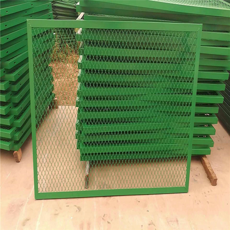 上海鋼板網(wǎng)護欄圖片3