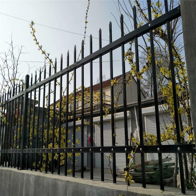 上海鋅鋼圍墻護(hù)欄