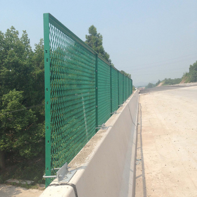 高速公路隔離網(wǎng)圖片2
