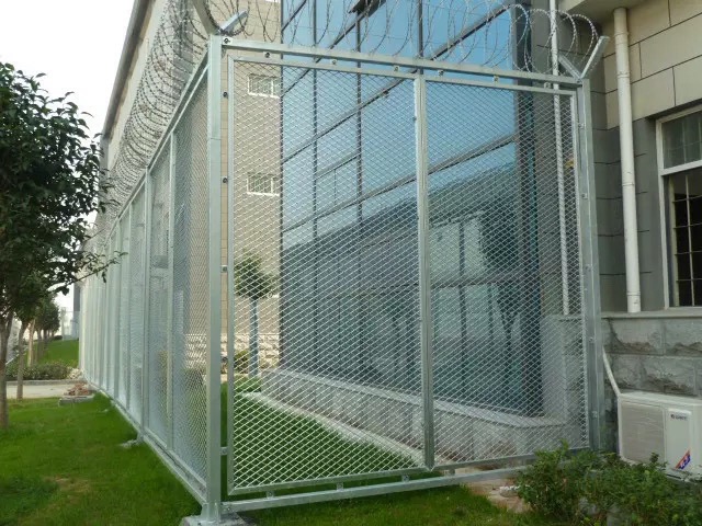 上海監(jiān)獄巡道防護網(wǎng)圖片2