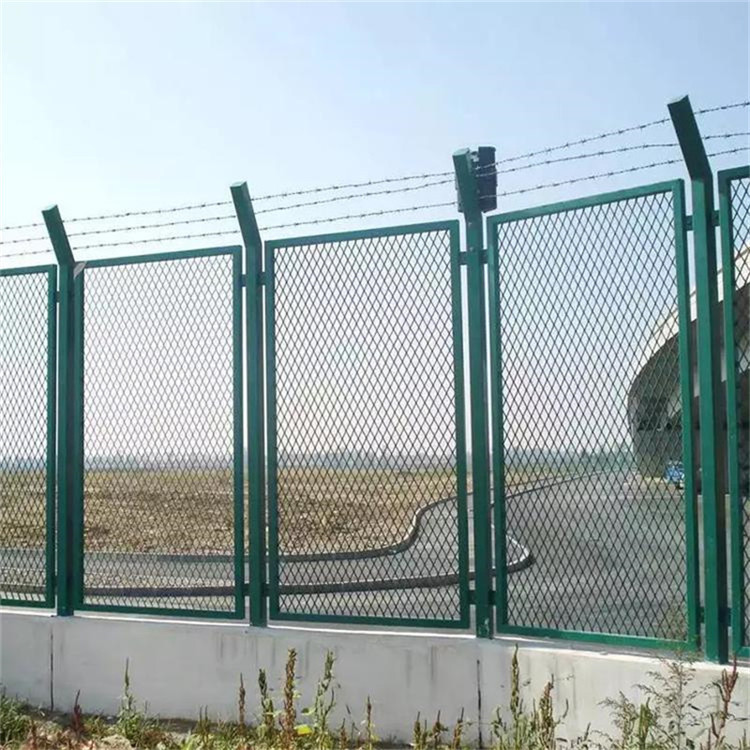 上海海關保稅區物理金屬菱形孔圍欄網圖片2