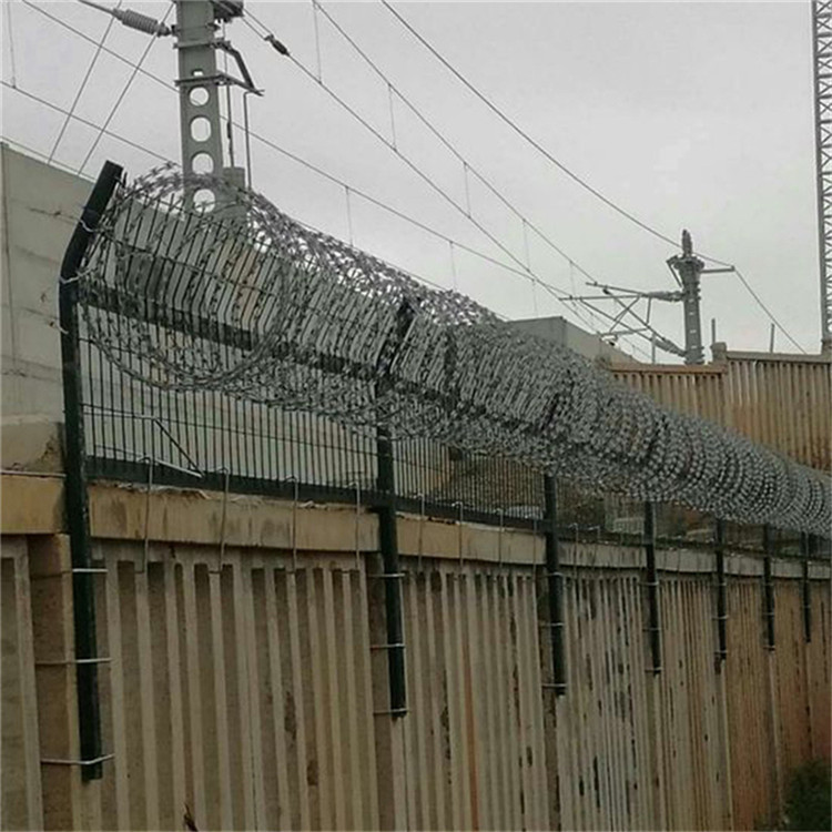 上海雙螺旋304不銹鋼刀片刺絲圖片2