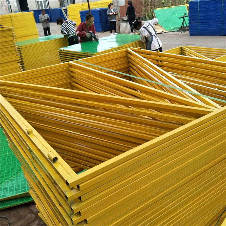 建筑工程爬架網(wǎng)圖片3