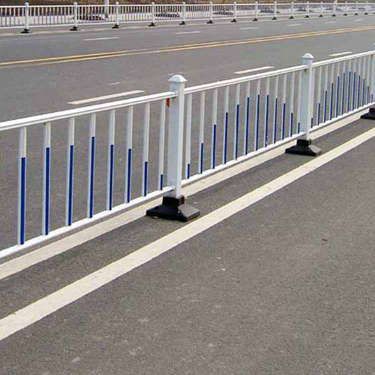 交通防護(hù)圍欄圖片4